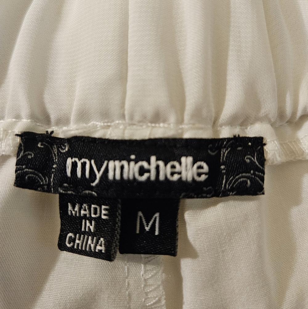 My Michelle White Embroidered Eyelet Lace Hem Boho Summer Shorts W's Sz M NWOT - Picture 6 of 8